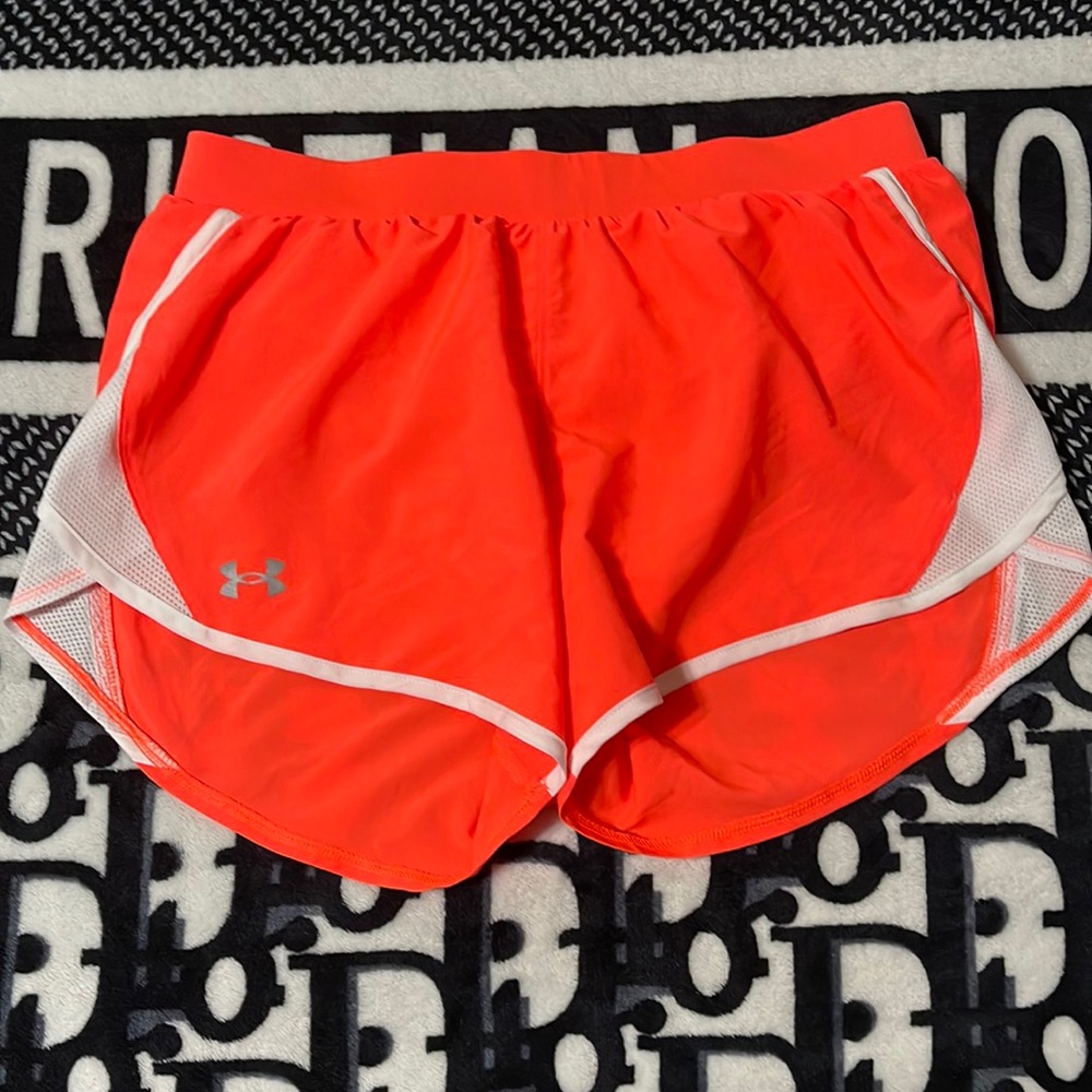 Under Armour Shorts | Size Medium